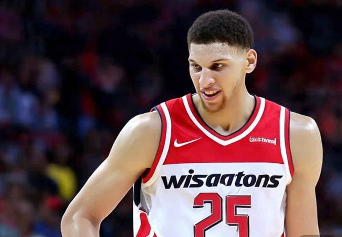 普尔深陷交易流言，高薪低能成奇才重建球队包袱